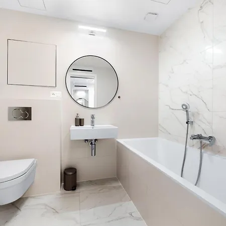 Castle And Danube View Апартаменти Братислава