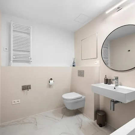 Апартаменти Castle And Danube View