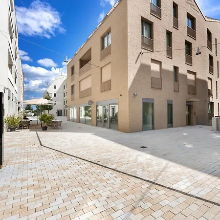 Castle And Danube View * ブラチスラヴァ