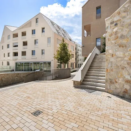 アパート Castle And Danube View ブラチスラヴァ