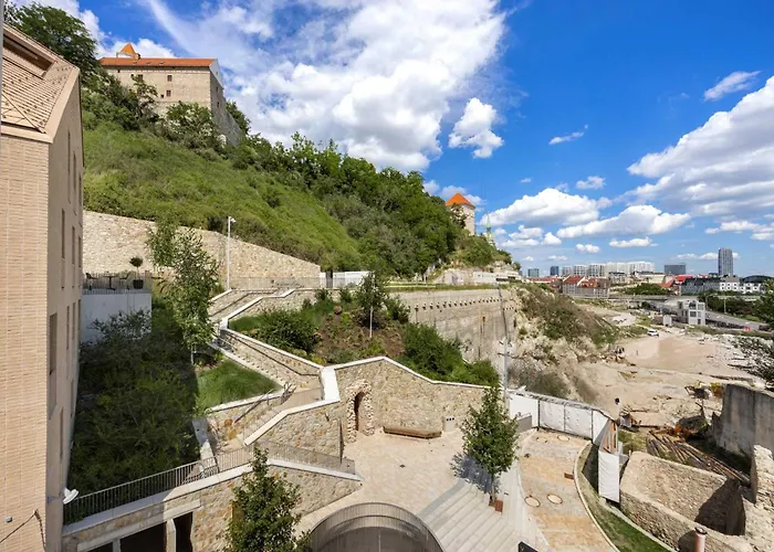 Castle And Danube View ブラチスラヴァ